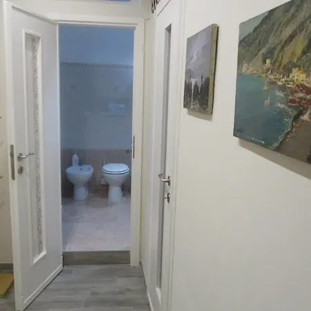 La Casa Del Nespolo Tranquillo Alloggio Vicino Alla Stazione San Remo Extérieur photo